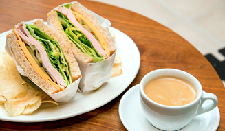 EAT｜食事も楽しめるコミュニティバー「UA BAR」オープン