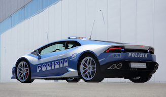 イタリア警察に新型ウラカンを配備｜Lamborghini