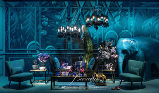 Baccarat｜パリ・プランタンのショーウィンドウを飾るバカラ
