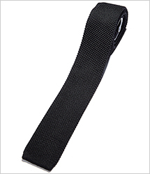 FAIRFAX｜クールビズスタイルにマッチするブラックニットタイ