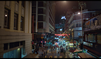 “ライトマン”が街中を駆け巡る『AMAZING IN MOTION』｜Lexus