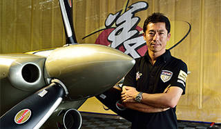 BREITLING｜空のレースを支えるブライトリング