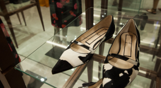 N°21｜世界初「ヌメロ ヴェントゥーノ」の旗艦店が表参道にオープン