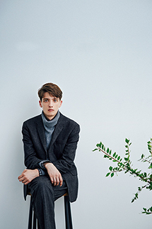 MARGARET HOWELL|スタイリスト二村 毅が語る「今に呼応する心地良いバランス」