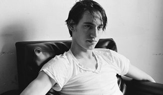 BOOK｜ケイト・モスをブレイクさせた写真家、コリーヌ・デイの作品集