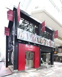 Salvatore Ferragamo｜表参道にポップアップストアをオープン