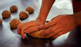 EAT｜おいしさに徹底的にこだわった“ふすまパン”誕生