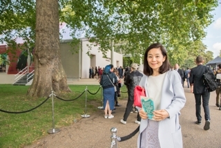 萩原輝美|クリストファー・ベイリーがデザインするバーバリープローサム