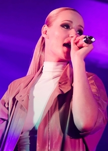 Calvin Klein｜新フレグランス「REVEAL」デビュー