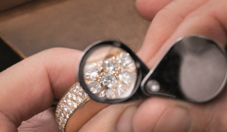 BVLGARI｜世界でひとつのジュエルボトル「オペラ・プリマ」の特別展