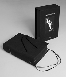 ANN DEMEULEMEESTER|アン・ドゥムルメステールが初の書籍を出版