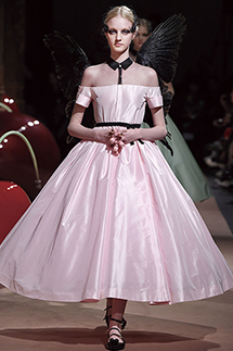 萩原輝美|3人の日本人デザイナーをレポート