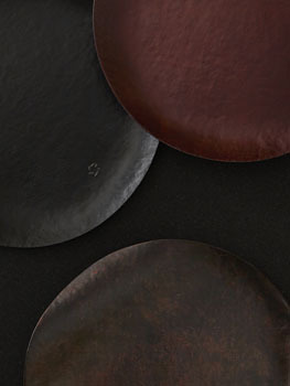 3種類の“漆”仕上げをほどこした「nuri WASARA」｜SIMPLICITY