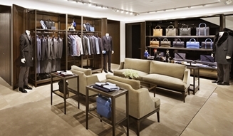 「バーバリー表参道」が移転、あたらしくオープン｜Burberry