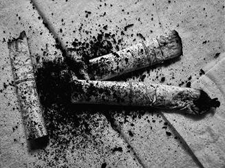 森山大道が太宰治の世界にオマージュを捧げる写真展『DAZAI』｜ AM