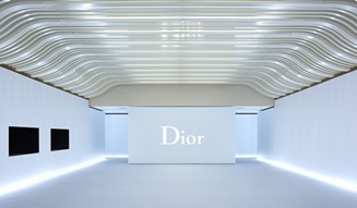 Dior｜両国国技館で「Esprit Dior」初のファッションショーを開催