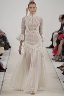 NYの5番街にヴァレンティノの新フラッグストアが誕生|VALENTINO