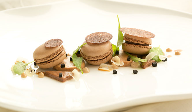 EAT｜キュイジーヌ[s] ミッシェル・トロワグロで黒トリュフフェアを開催