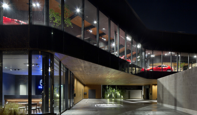 谷尻誠氏が設計、マツダ ブランドの発信拠点へ目黒碑文谷店をリニューアル|Mazda