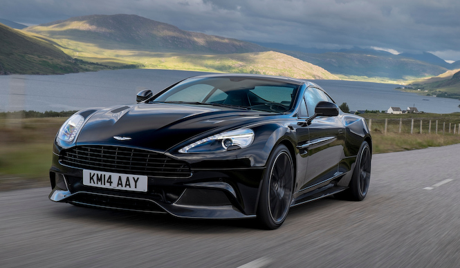 英国で乗る、2台のアストンマーティン最新モデル―ヴァンキッシュ＆ラピードS｜Aston Martin