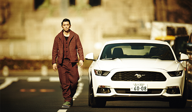 村上 淳が着こなす、最新のマスタング|Ford Mustang