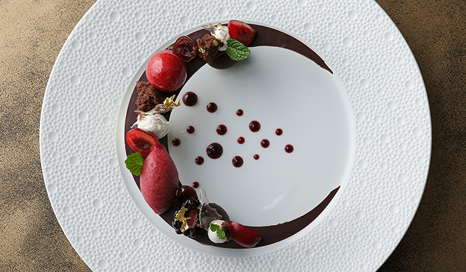 EAT｜パレスホテル東京のフランス料理「クラウン」50周年記念メニューを期間限定で提供