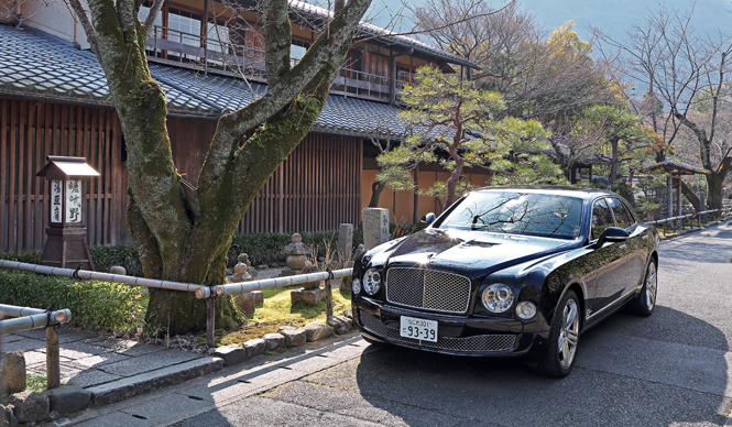 4つのドアを持つ、ベントレーの愉悦｜Bentley