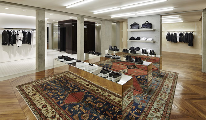 パリ・マレ地区にメンズのみを扱う「ジバンシィ ストア」が誕生｜GIVENCHY by Riccardo Tisci