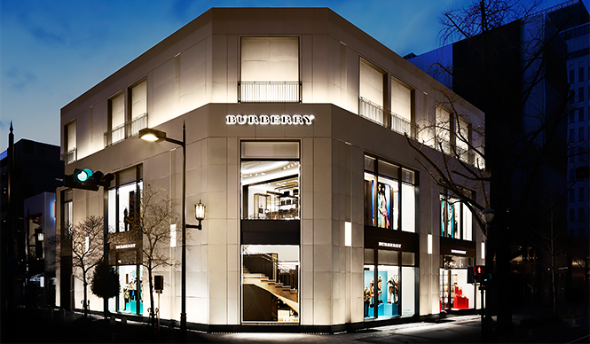 大阪初の路面店、国内最大級「バーバリー心斎橋」がオープン|BURBERRY