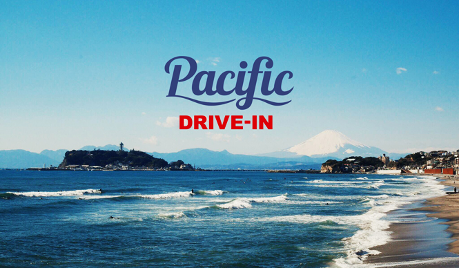 EAT｜絶景を眺めながらハワイアンプレートランチが楽しめるカフェ「パシフィック ドライブイン」