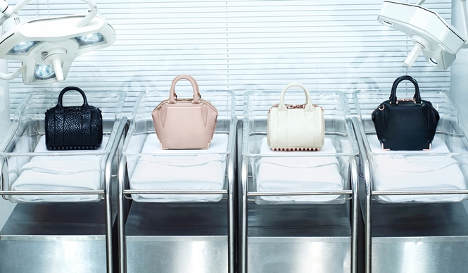 アレキサンダー ワンから、ミニバックコレクション誕生｜Alexander Wang 