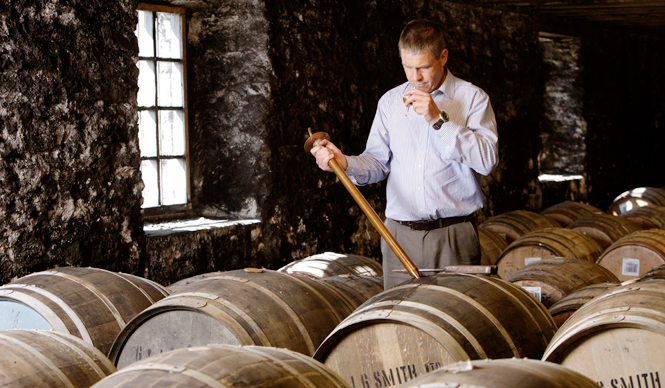 EAT|オロロソ・シェリー樽のみで熟成されたシングルモルト・ウイスキー「ザ・グレンリベット ナデューラ オロロソ」