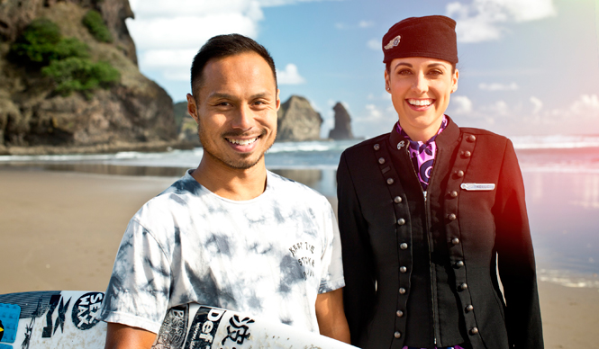 NEWS｜サーフィン界のスターたちが夢の共演！　夏にぴったりの機内安全ビデオ