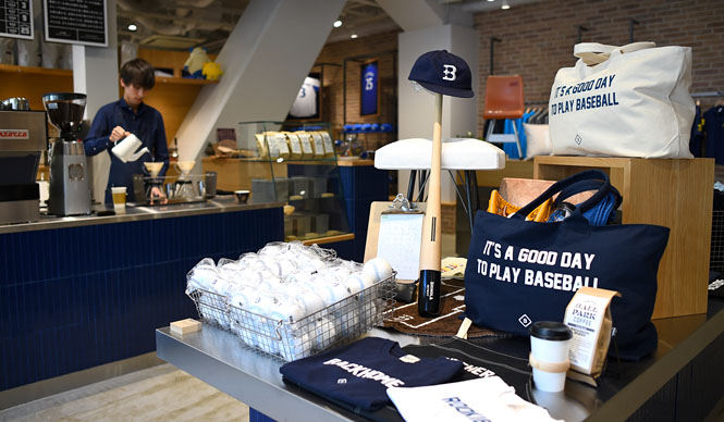 横浜スタジアムに新ライフスタイルショップ「プラス・ビー」がオープン｜＋B