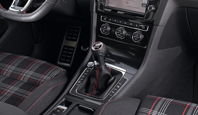 ポロGTI、ゴルフGTI、ゴルフRにMTモデルを導入｜Volkswagen