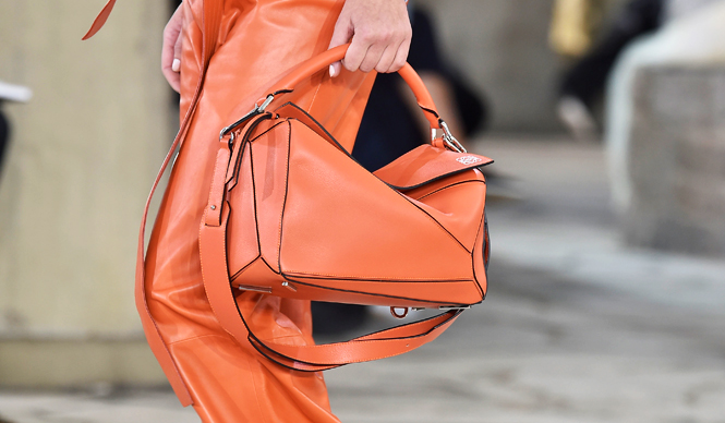 「ロエベ」のポップアップストアがエストネーション六本木ヒルズ店に誕生|ESTNATION