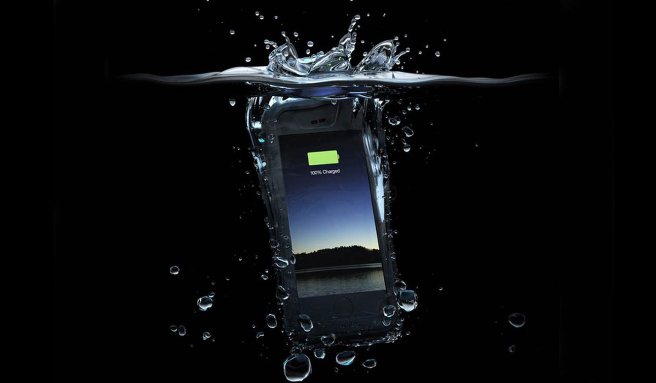 防水・防塵性能をもつバッテリー内蔵のiPhoneケース|MOPHIE