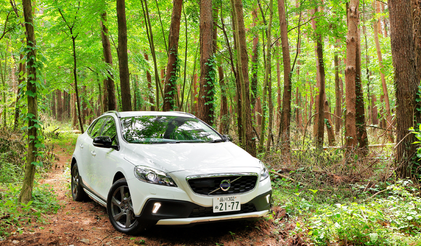 ボルボ V40 クロスカントリー T5 AWDに試乗する|Volvo
