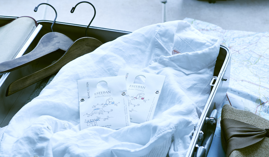 クローゼットやスーツケースでさりげなく香るサシェ｜ESTEBAN 