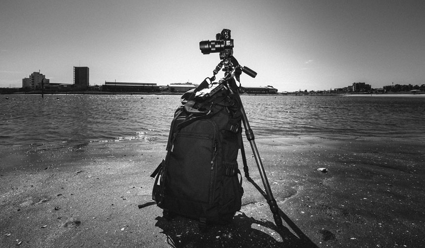 カメラストラップ「ディスピッチ」発売を記念した高木康行写真展｜JACKET REQUIRED