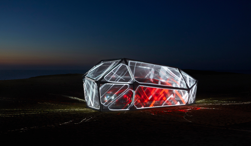 新型アウディTT、鳥取砂丘に立つ｜Audi