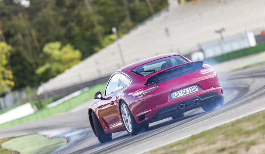 ターボ化した新世代911 カレラに迫る|Porsche