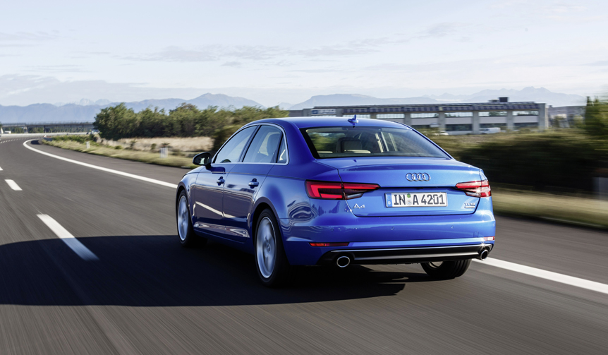 新型アウディA4に試乗する|Audi