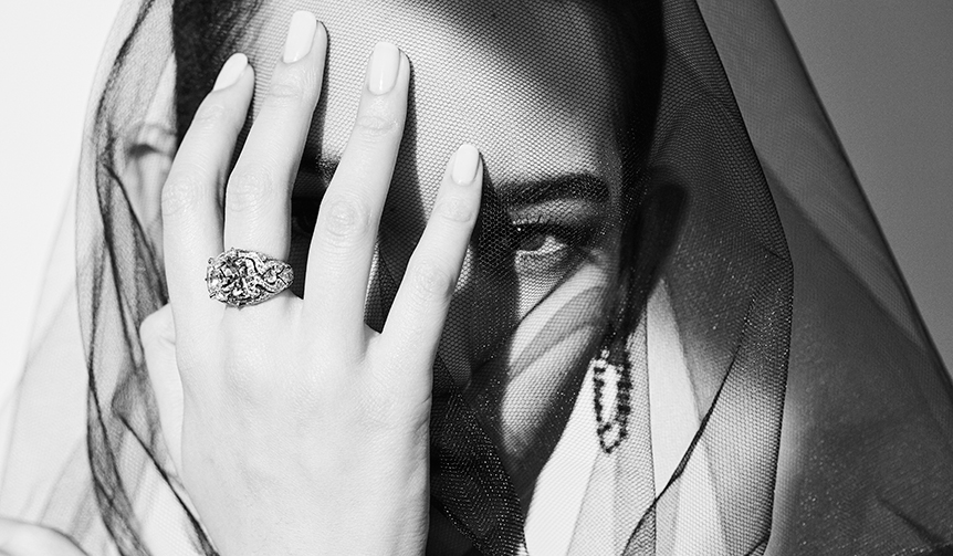 松岡モナがカルティエのダイヤモンドの魅力を多彩に表現|CARTIER