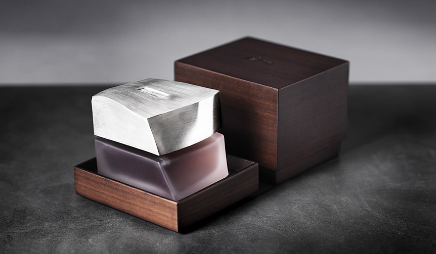 ブリオーニ70周年記念、数量限定高級フレグランス登場｜Brioni