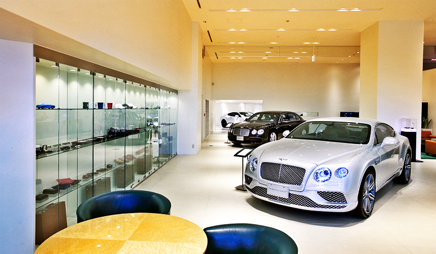 世界最高峰のドライバーズカーを手に入れる｜BENTLEY