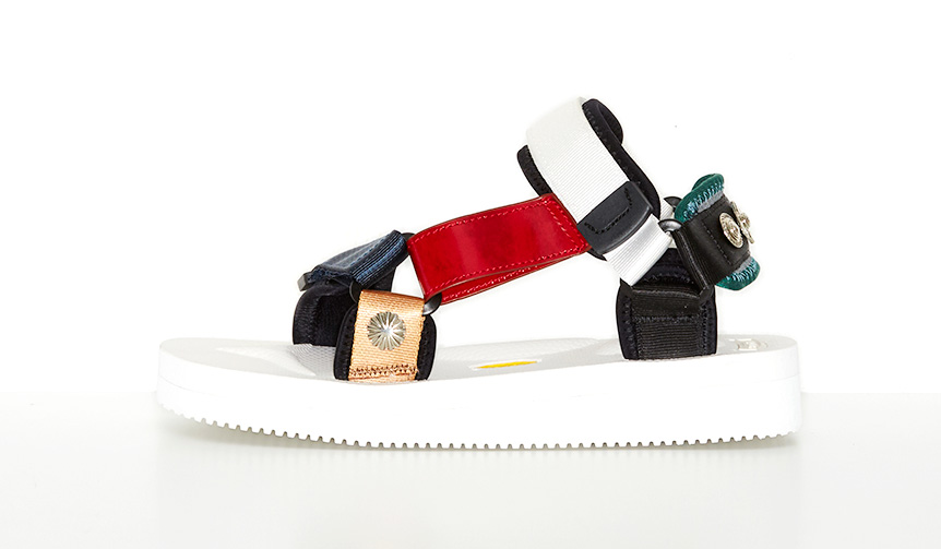 足への負担を軽減させるSUICOKE x TOGA コラボレーションサンダル発売｜TOGA