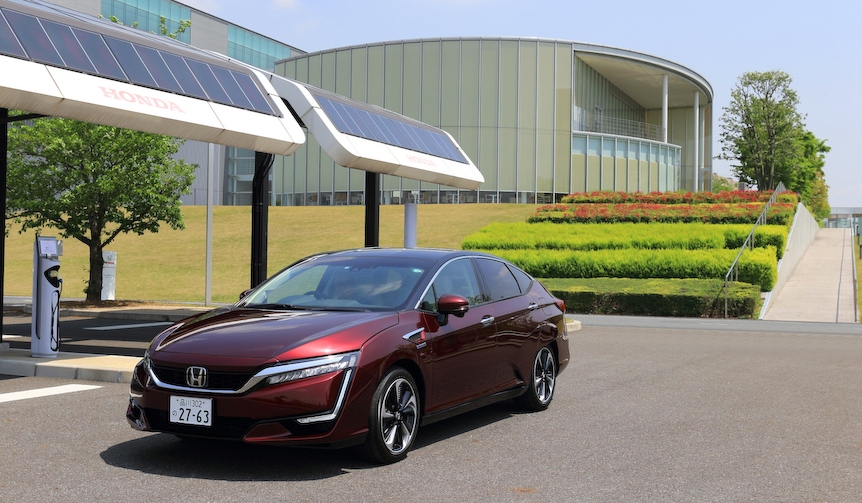 ホンダの5人乗りFCV、クラリティ フューエル セルに試乗|Honda