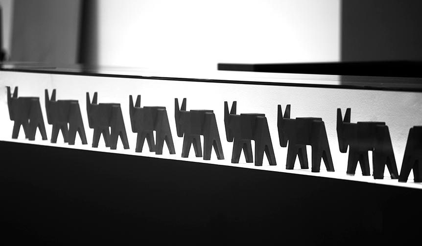 ミュール(ラバ)の性格が創業時の精神?!ブランドを体現したオブジェ |MAGIS