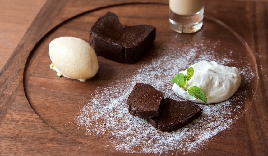 “ガトーショコラの匠”ケンズカフェ東京とのコラボメニュー登場｜INTERSECT BY LEXUS - TOKYO